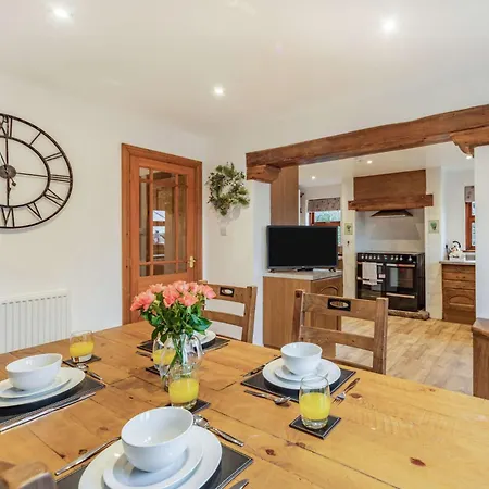 2 Bed In Borrowdale 86397